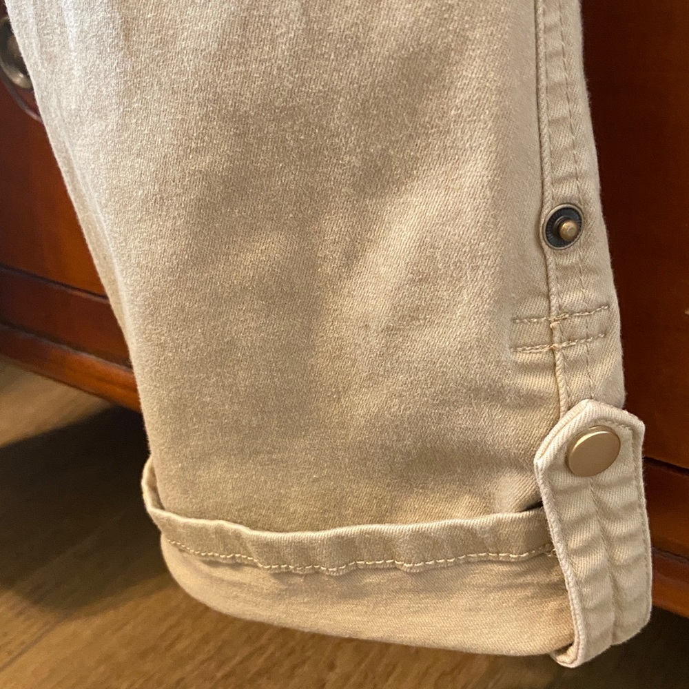 Democracy “Ab” Technology Beige Cargo Pants, Women’s Size 8 - Picture 5 of 14